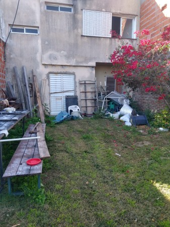 VENTA DUPLEX BARRIO MARIANO MORENO