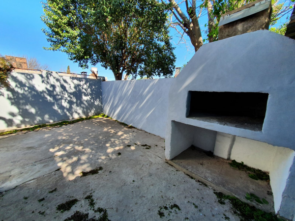 CASA HECHA NUEVA EN CALLE YAPEYU