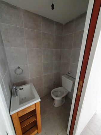CASA HECHA NUEVA EN CALLE YAPEYU