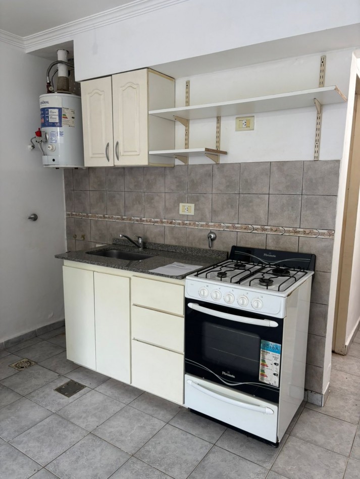 ALQUILER MONOAMBIENTE CON PATIO