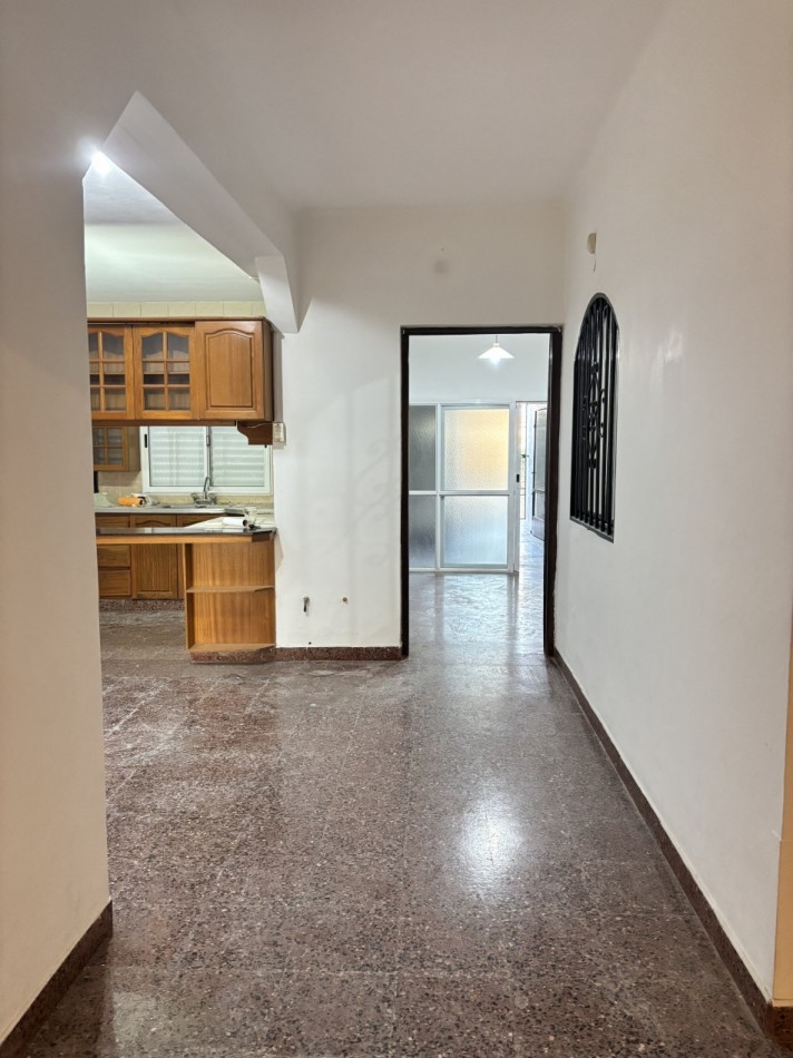 CASA 3 DORM Y PATIO CON VERDE A METROS DE CHURRUARIN