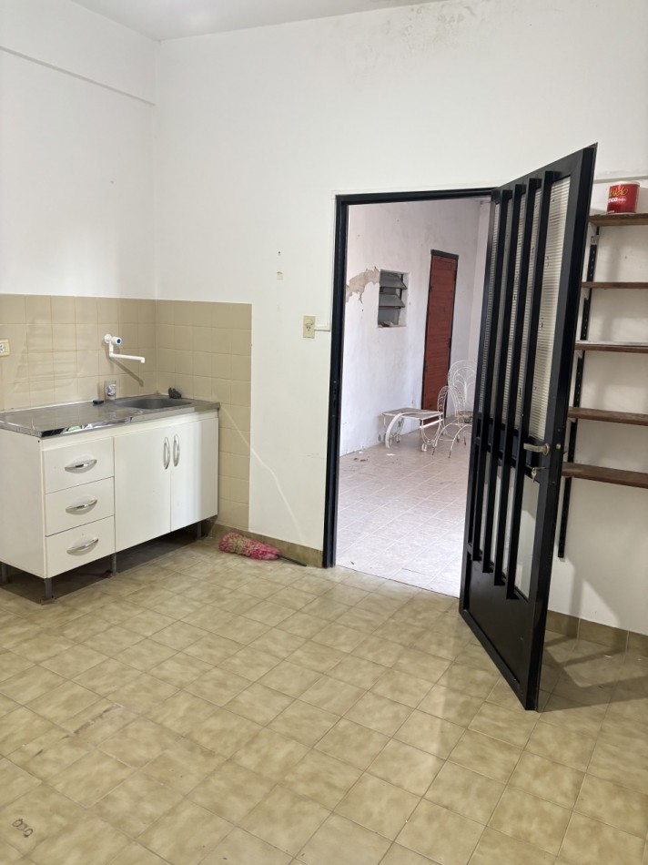 CASA 3 DORM Y PATIO CON VERDE A METROS DE CHURRUARIN