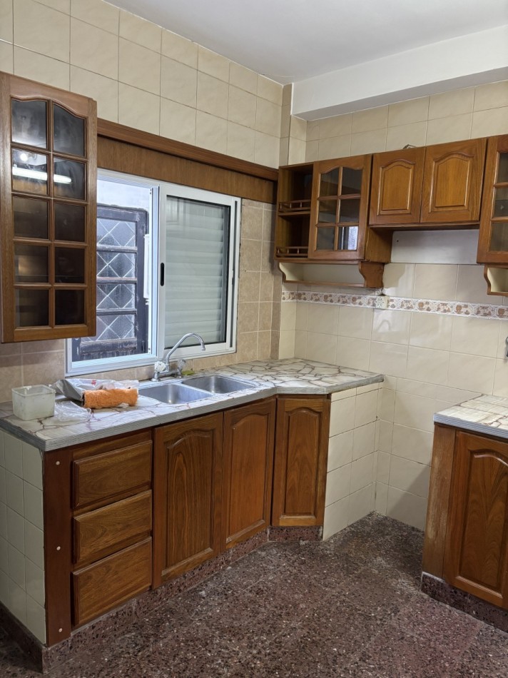 CASA 3 DORM Y PATIO CON VERDE A METROS DE CHURRUARIN
