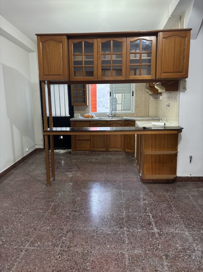 CASA 3 DORM Y PATIO CON VERDE A METROS DE CHURRUARIN