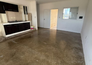 CASA 3 DORM CALLE BAZAN Y BUSTOS 