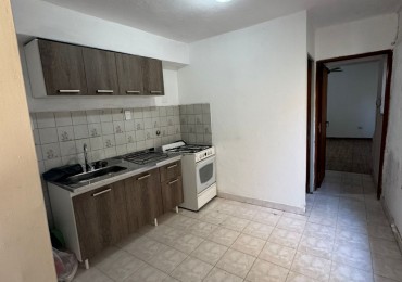 DEPTO PLANTA BAJA CON COCHERA 
