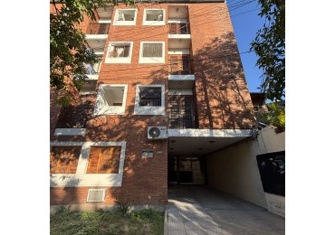 DEPTO 2 DORM Y COCHERA CALLE SALTA 